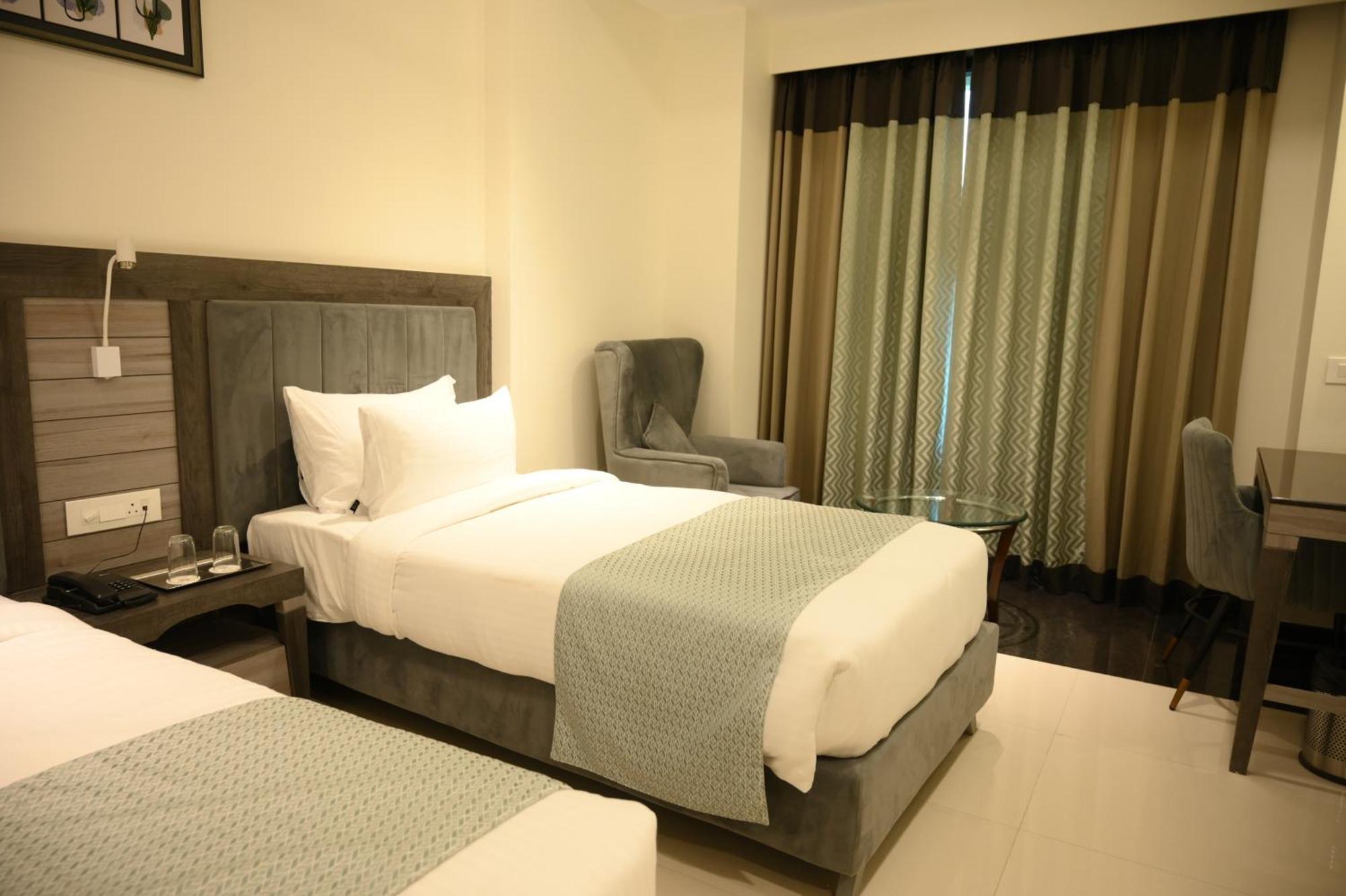 The Mudra Hotel バラナシ エクステリア 写真